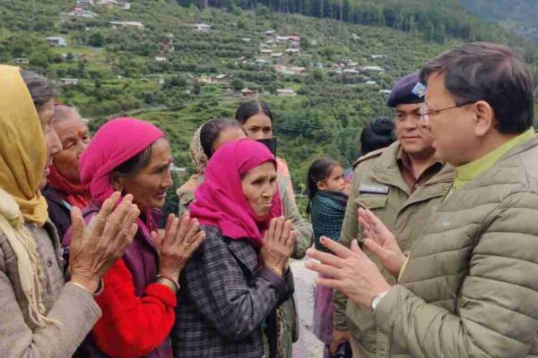 मुख्यमंत्री धामी ने आपदाग्रस्त क्षेत्र का दौरा किया, रेस्क्यू अभियान में कोई कसर नहीं छोड़ने के निर्देश