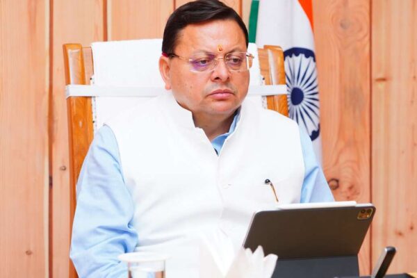 मुख्यमंत्री ने आपदा की दृष्टि से संवेदनशील क्षेत्रों में निर्माण रोकने के दिए निर्देश