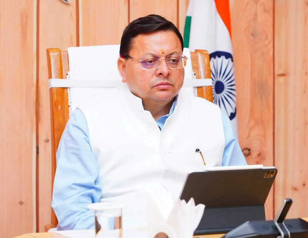 मुख्यमंत्री ने आपदा की दृष्टि से संवेदनशील क्षेत्रों में निर्माण रोकने के दिए निर्देश
