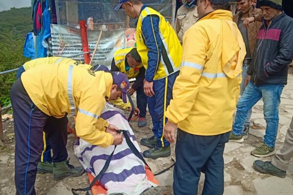 श्री केदारनाथ पैदल मार्ग पर लैंचोली के पास खाई में गिरने से यात्री की मौत
