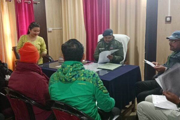 बद्रीनाथ क्षेत्र के मेडिकल स्टोर संचालकों को पुलिस की सख्त हिदायत