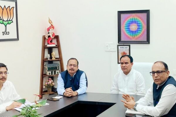 शिक्षकों के स्थानांतरण और वरिष्ठता को लेकर करेंगे स्पेशल अपीलः डाॅ. धन सिंह रावत