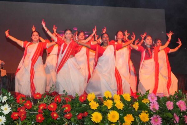 SGRRU में सजी नवरंग डांडिया की मनमोहक संध्या