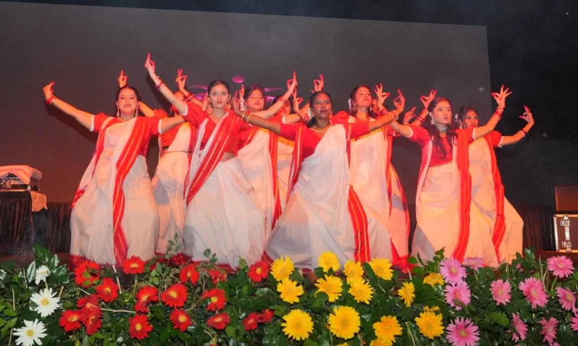 SGRRU में सजी नवरंग डांडिया की मनमोहक संध्या