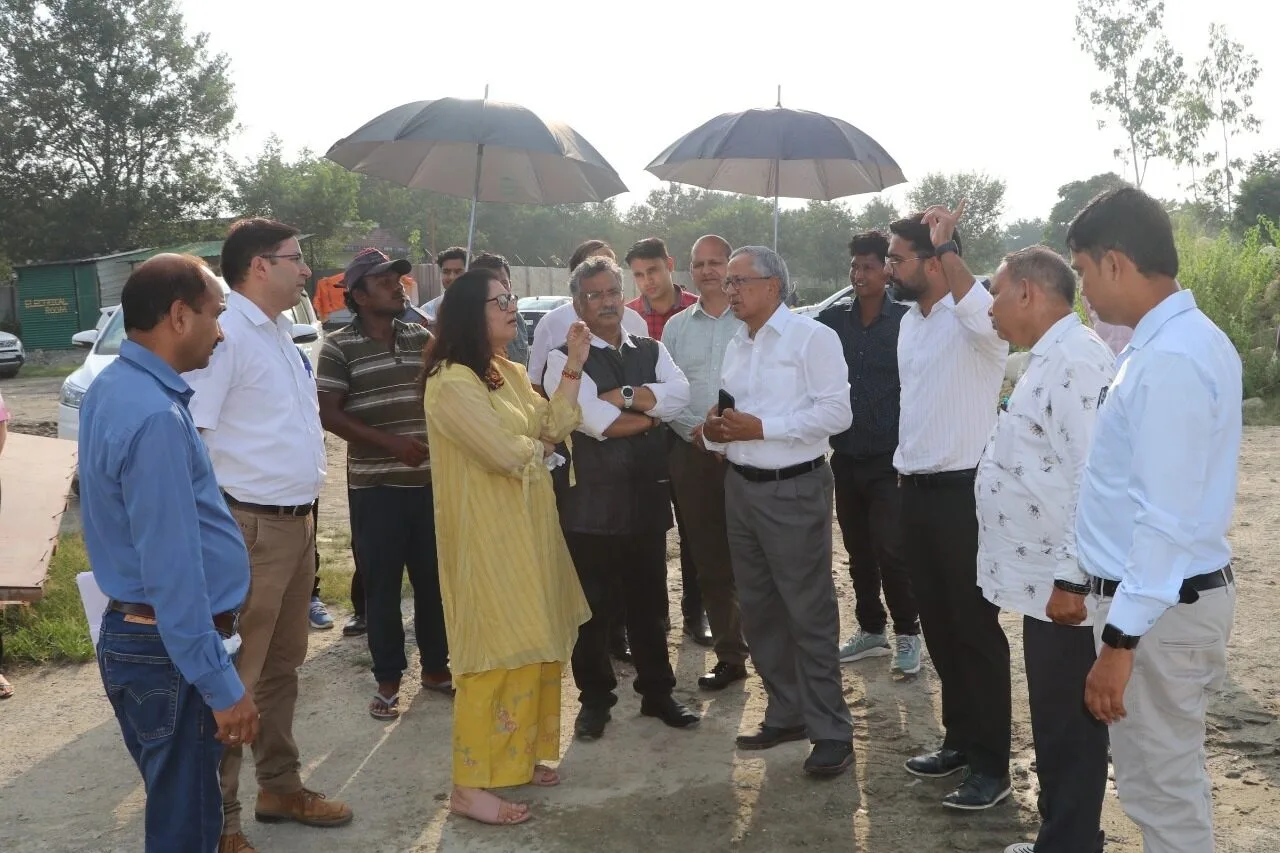 संस्कृति मंत्रालय की विशेष सचिव ने यूकॉस्ट और प्रस्तावित साइंस सिटी स्थल का किया निरीक्षण