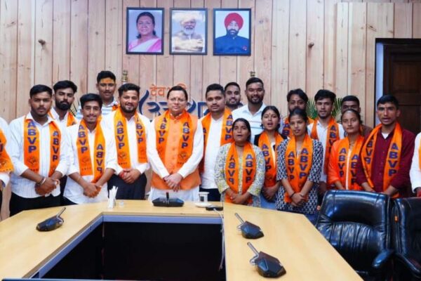 AVBP के विजयी प्रत्याशियों ने मुख्यमंत्री धामी से की मुलाकात