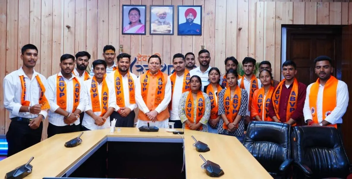 AVBP के विजयी प्रत्याशियों ने मुख्यमंत्री धामी से की मुलाकात