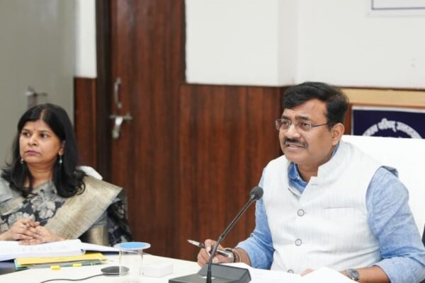 एक वर्ष से अधिक समय से लम्बित वादों के निस्तारण के लिए चलाया जाए अभियान