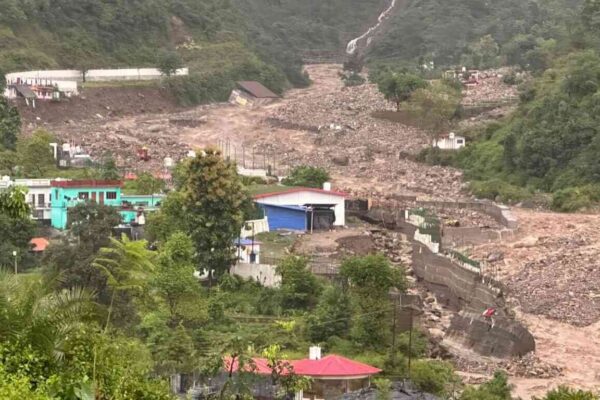 देहरादून में अतिवृष्टि से 13 लोगों की मौत, तीन घायल और 16 लापता