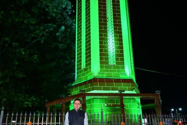 मुख्यमंत्री ने देहरादून के ऐतिहासिक घण्टाघर के भव्य रूपांतरण और स्वचालित प्रकाश व्यवस्था का किया लोकार्पण