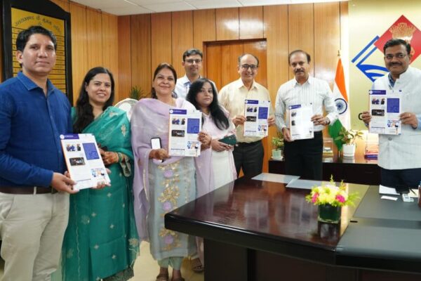 मुख्य सचिव ने NIC उत्तराखण्ड की त्रैमासिक न्यूज़लेटर ‘द डिजिटल थ्रेड‘ का किया विमोचन