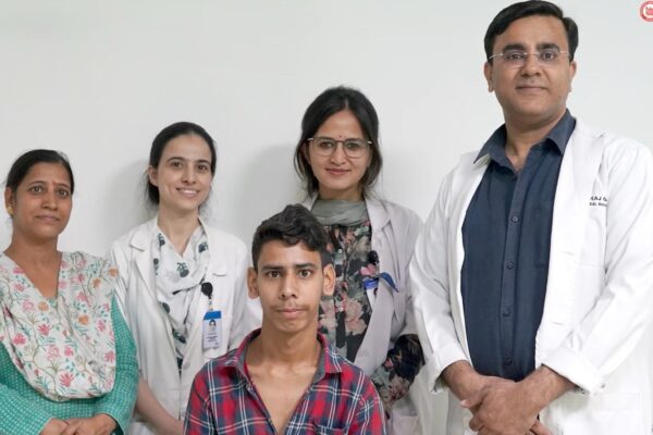 श्री महंत इंदिरेश अस्पताल में बिना बड़ा चीरा लगाए फुटबॉल के आकार का सीने का ट्यूमर हटाया