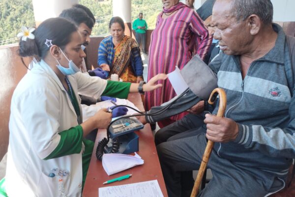 गैरसैंण में श्री महंत इन्दिरेश अस्पताल के फ्री हैल्थ कैंप का 3002 मरीजों ने उठाया लाभ