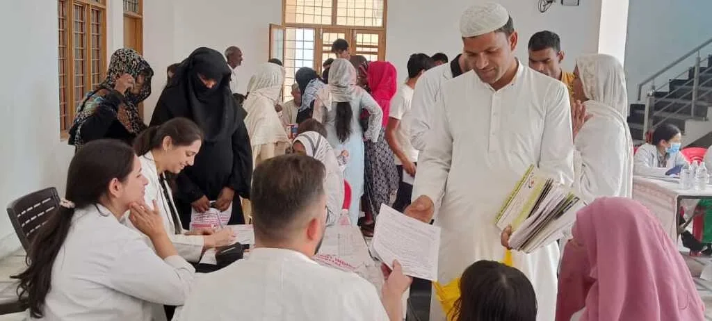 लंढौरा में इन्दिरेश अस्पताल के फ्री हेल्थ कैंप का 565 ग्रामीणों ने उठाया लाभ