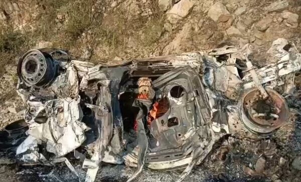 चमोली में दर्दनाक हादसा, खाई में गिरते ही कार में लगी आग