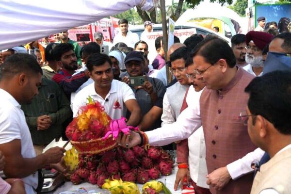 मुख्यमंत्री धामी ने पंतनगर विश्वविद्यालय की नई दलहनी प्रजातियों का किया लोकार्पण