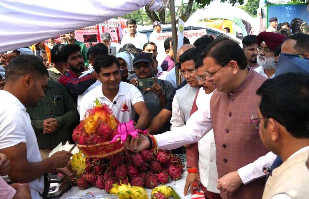 मुख्यमंत्री धामी ने पंतनगर विश्वविद्यालय की नई दलहनी प्रजातियों का किया लोकार्पण