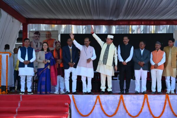 मुख्यमंत्री ने पिथौरागढ़ में किया सहकारिता मेले के शुभारंभ, 85.14 करोड़ की योजनाओं का लोकार्पण और शिलान्यास