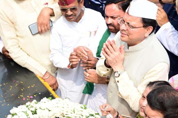 रामपुर तिराहा शहीदों को मुख्यमंत्री धामी ने दी श्रद्धांजलि