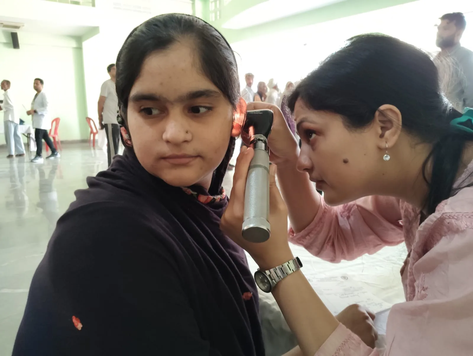 श्री महंत इन्दिरेश अस्पताल ने हज हाउस पिरान कलियर में लगाया शिविर