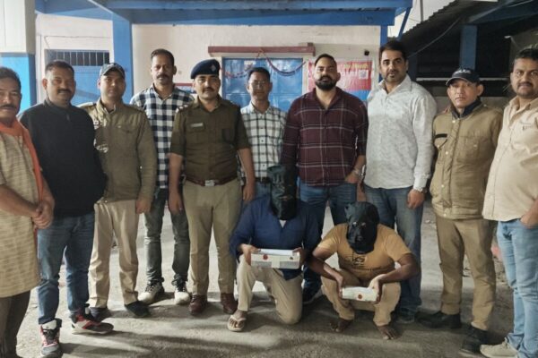 एसटीएफ की बड़ी कार्रवाई, तीन किलो अफीम के साथ दो तस्कर गिरफ्तार