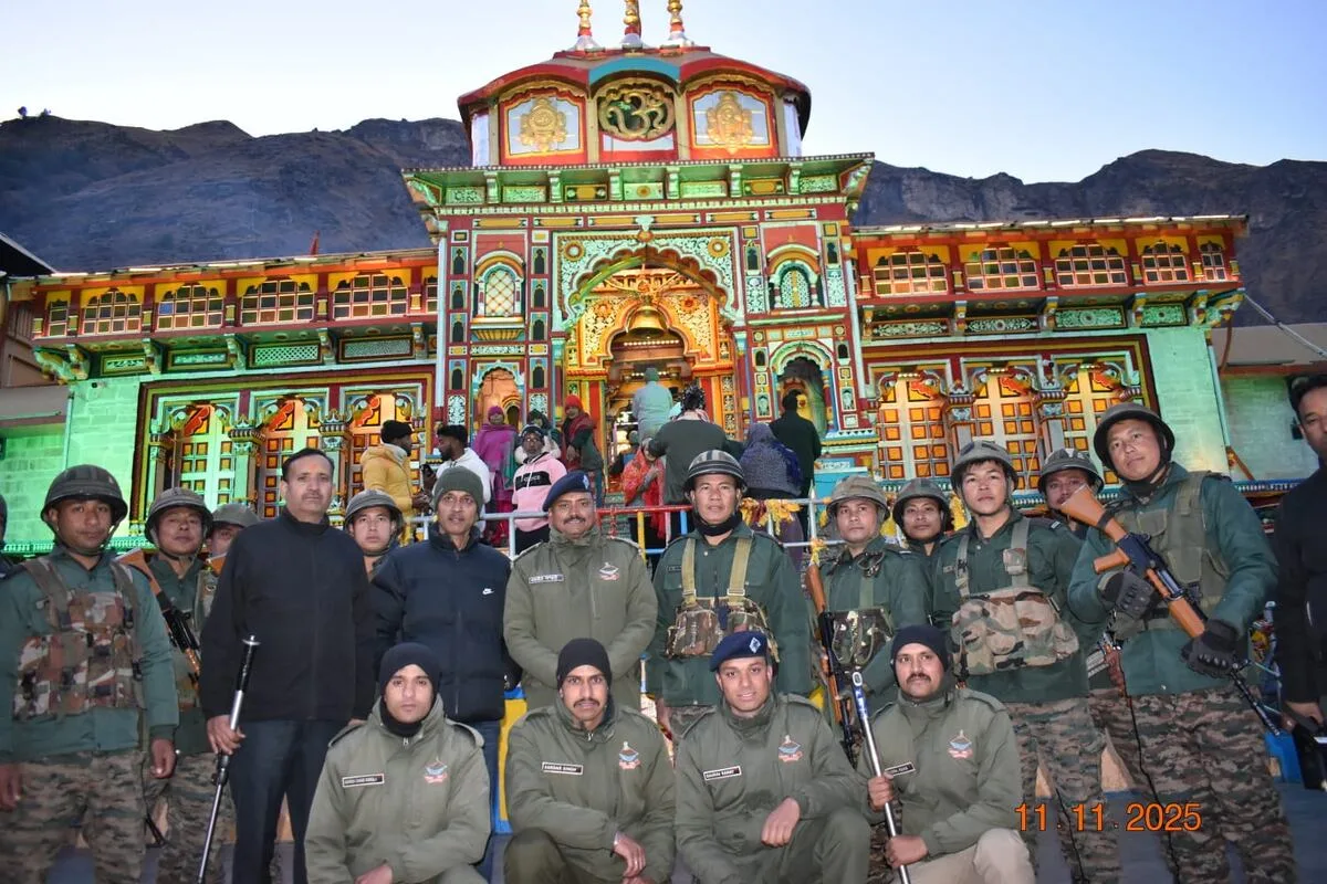 पुलिस और सेना ने श्री बद्रीनाथ धाम में चलाया सघन चेकिंग अभियान