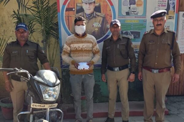 52 लाख रुपये की स्मैक के साथ नशा तस्कर गिरफ्तार