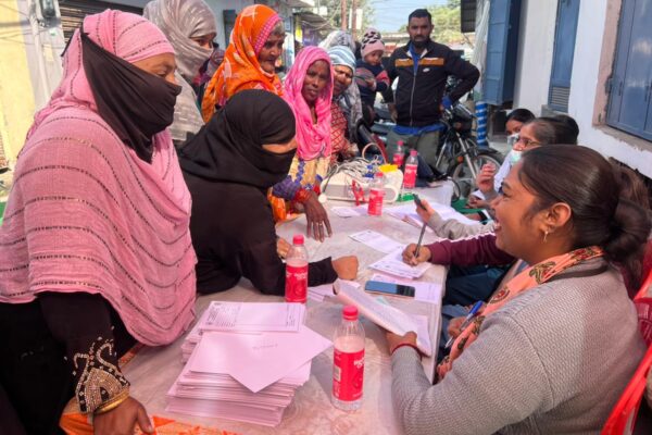 श्री महंत इन्दिरेश अस्पताल ने नजीबाबाद में लगाया निःशुल्क स्वास्थ्य शिविर