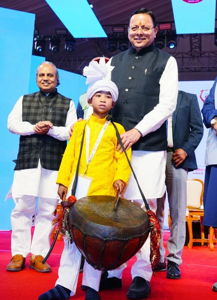 आदि गौरव महोत्सव में पहुंचे मुख्यमंत्री धामी, भगवान बिरसा मुंडा को दी श्रद्धांजलि