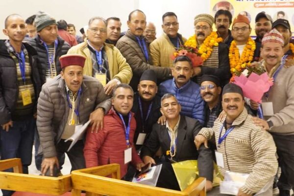 उत्तरकाशी में जिला पत्रकार संघ के अधिवेशन में सुनील थपलियाल अध्यक्ष, सुरेंद्र नौटियाल महामंत्री निर्वाचित