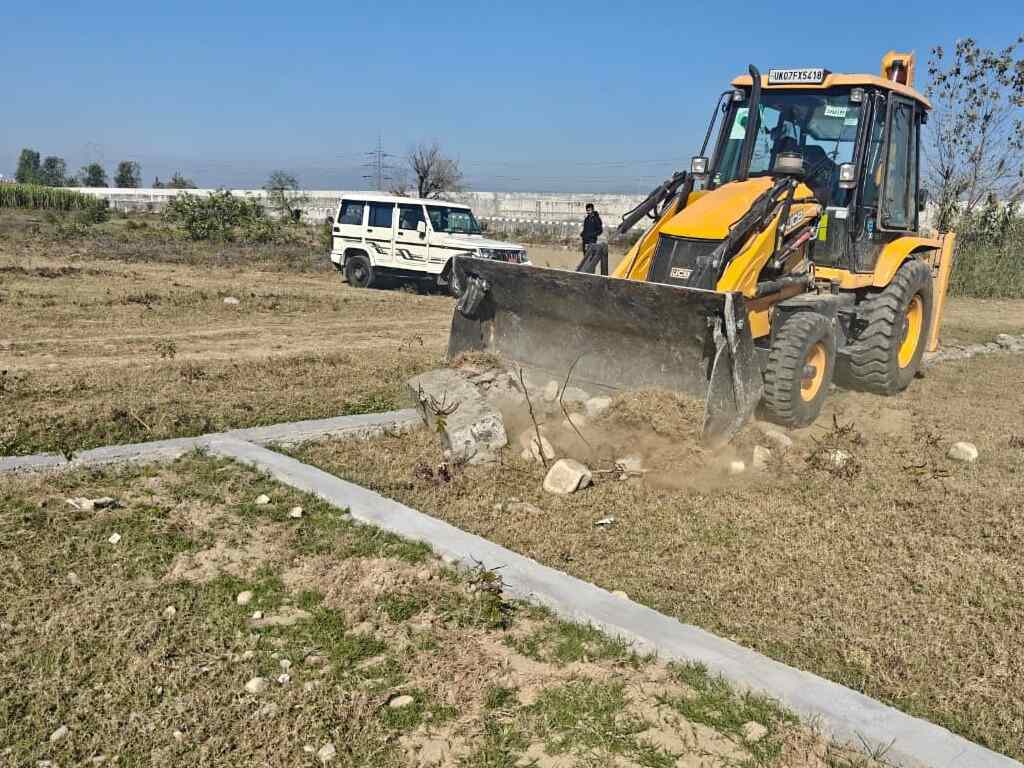 एमडीडीए की बड़ी कार्रवाई – मसूरी, विकासनगर, देहरादून में अवैध प्लाटिंग-निर्माण पर चला बुलडोज़र, कई साइटें सील और ध्वस्त