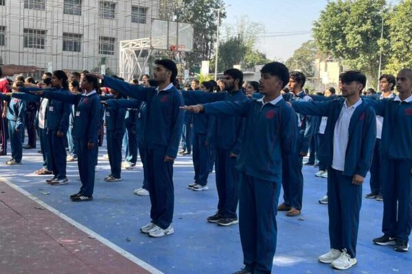 एसजीआरआर विश्वविद्यालय में छात्रों ने ली संवैधानिक मूल्यों की शपथ