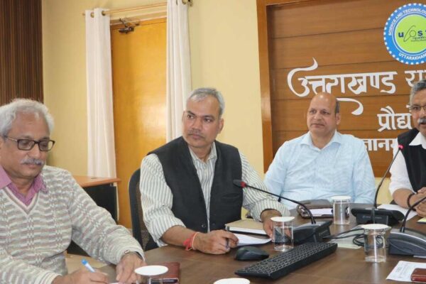 भविष्य की जल चुनौतियों से निपटने के लिए सामाजिक जागरुकता और सहभागिता जरुरीः प्रो. दुर्गेश पंत