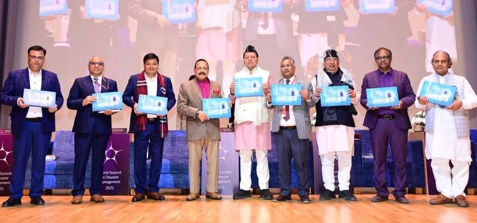 मुख्यमंत्री धामी ने महिला वैज्ञानिकों को प्रदान किए यंग वूमेन साइंटिस्ट अवार्ड