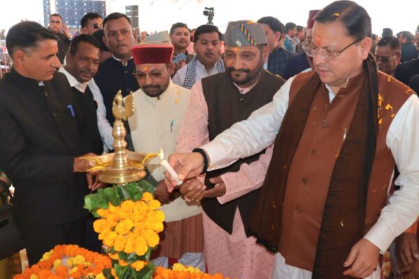 मुख्यमंत्री ने गौचर से 18 सीटर हेली सेवा शुरू करने समेत तीन बड़ी घोषणाएं की 