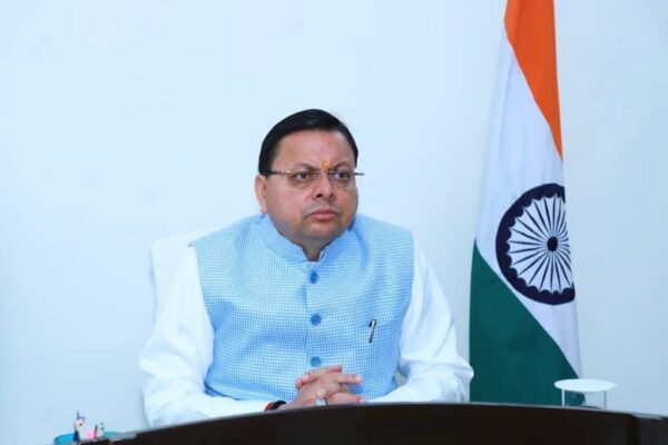 मुख्यमंत्री ने जिलाधिकारियों के साथ बैठक में विकास कार्यों की प्रगति, जनशिकायतों के निस्तारण और प्रशासनिक सुधारों की समीक्षा की