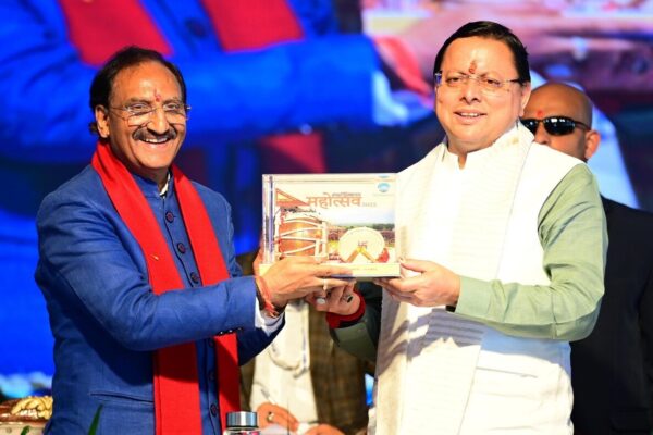 विश्व के साहित्यिक मानचित्र पर उत्तराखंड को एक नई पहचान प्रदान कर रहा लेखक गांवः धामी