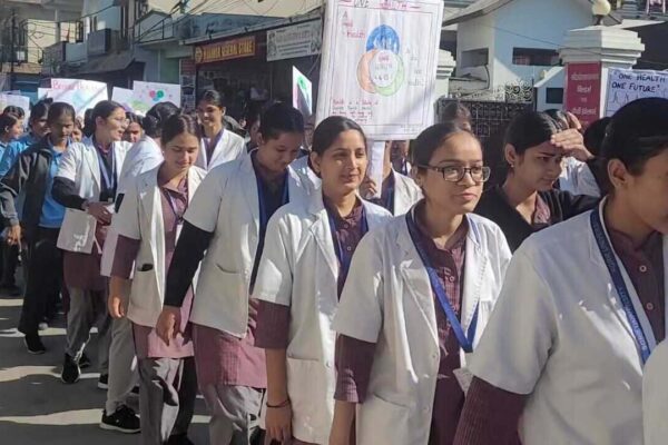 श्री गुरु राम राय मेडिकल काॅलेज और ICMR-IAPSM ने वन हेल्थ वन नेशन विषय पर निकाली जागरूकता रैली ‘