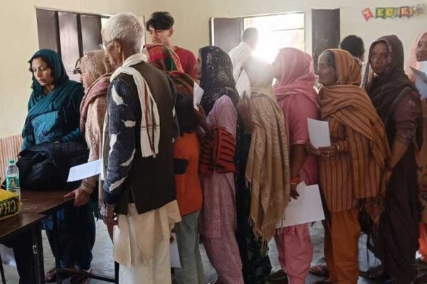 श्री महंत इन्दिरेश अस्पताल ने हरिद्वार में लगाया निःशुल्क स्वास्थ्य शिविर