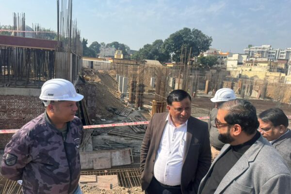 MDDA VC बंशीधर तिवारी का डोईवाला से ऋषिकेश तक औचक निरीक्षण