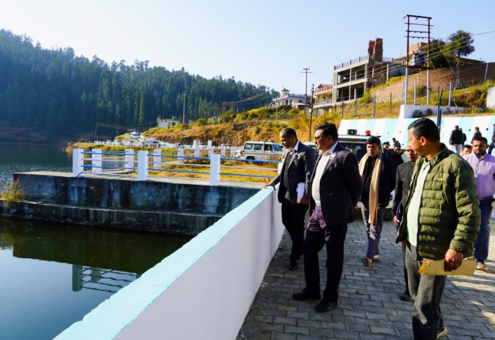 मुख्य सचिव ने चम्पावत में बस टर्मिनल, मायावती आश्रम, कोलीढेक झील और एबट माउण्ट का किया निरीक्षण