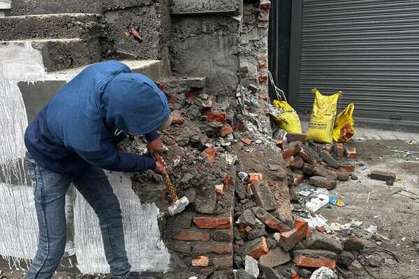 दून को अतिक्रमण मुक्त बनाने की दिशा में MDDA की सख़्त कार्रवाई, अवैध रूप से निर्मित सीढ़ियों को किया ध्वस्त