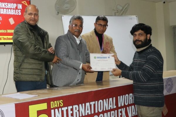 यूकॉस्ट में “सेवेरल कॉम्प्लेक्स वैरिएबल्स” पर पांच दिवसीय अंतरराष्ट्रीय कार्यशाला संपन्न