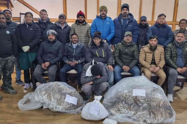 लेपर्ड की दो खालों और हड्डियों के साथ वन्यजीव तस्कर गिरफ्तार