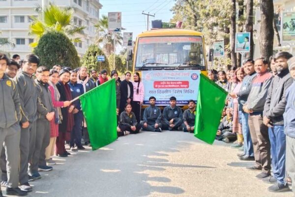 SGRRU के NSS स्वयंसेवियों ने जगाई जनजागरूकता की अलख