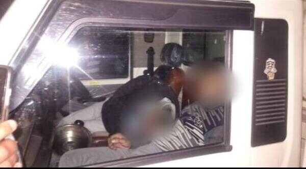 दुःखदः पिकअप में दम घुटने से दो व्यक्तियों की मौत