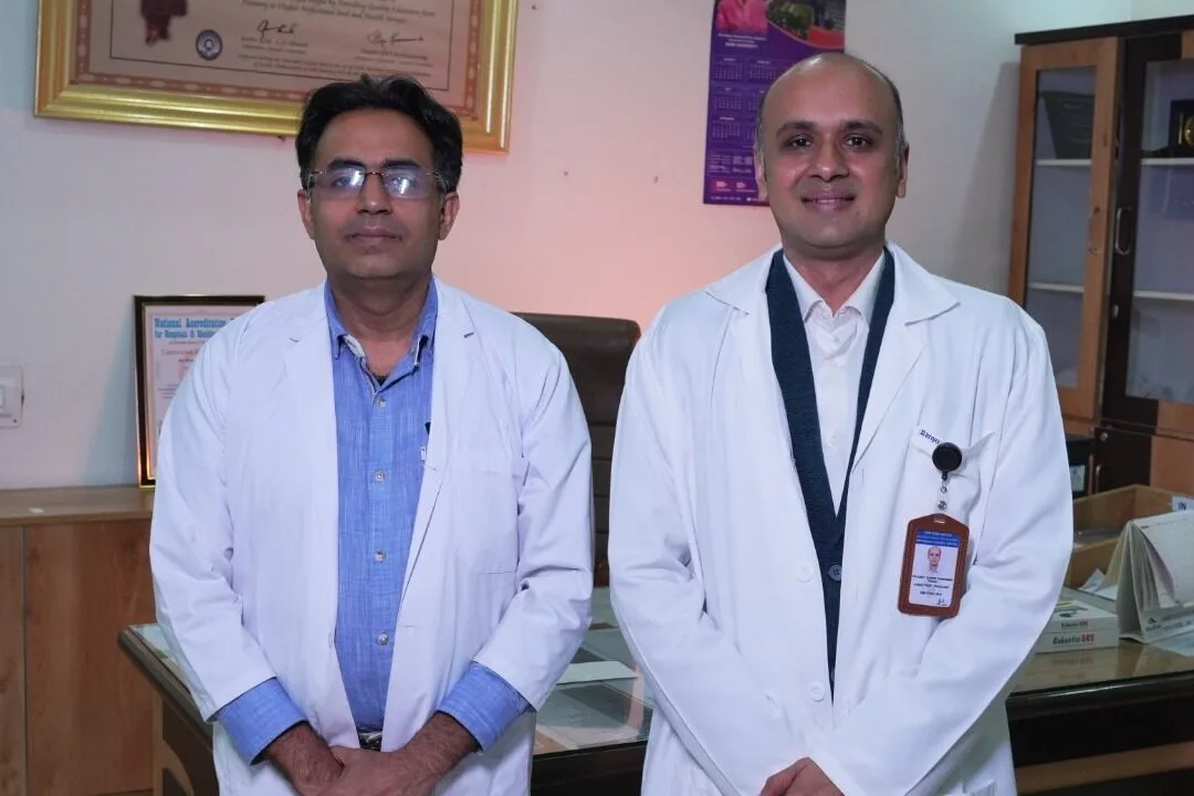 श्री महंत इन्दिरेश अस्पताल में स्तन कैंसर पीड़ित महिला का पूरा स्तन हटाकर नया स्तन बनाया