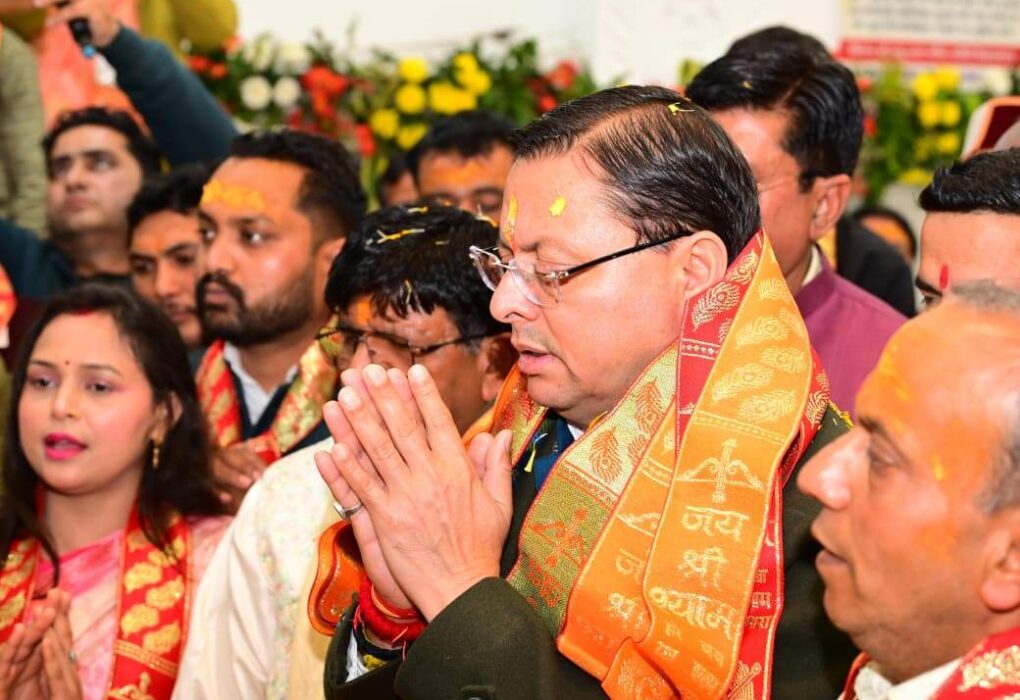 मुख्यमंत्री धामी ने विकासनगर में श्री खाटू श्याम धाम में पूजा-अर्चना कर प्रदेश में खुशहाली की कामना की 