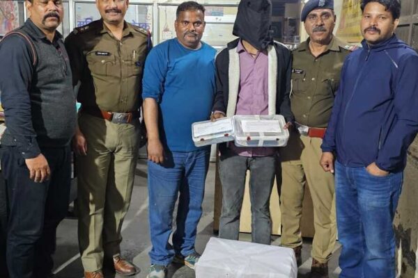 STF ने फर्जी जन सेवा केन्द्र का किया भण्डाफोड़, एक गिरफ्तार