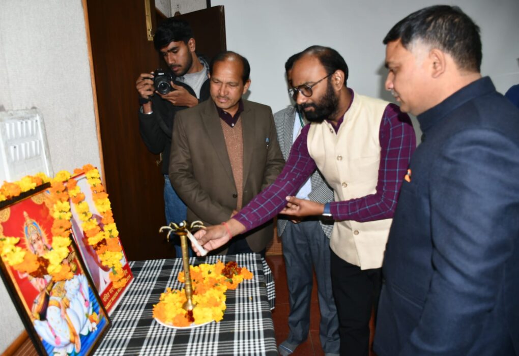 गढ़वाल विश्वविद्यालय में ‘पाठ्यक्रम में भारतीय ज्ञान परम्परा का एकीकरण’ विषय पर क्षमता निर्माण कार्यक्रम का शुभारंभ
